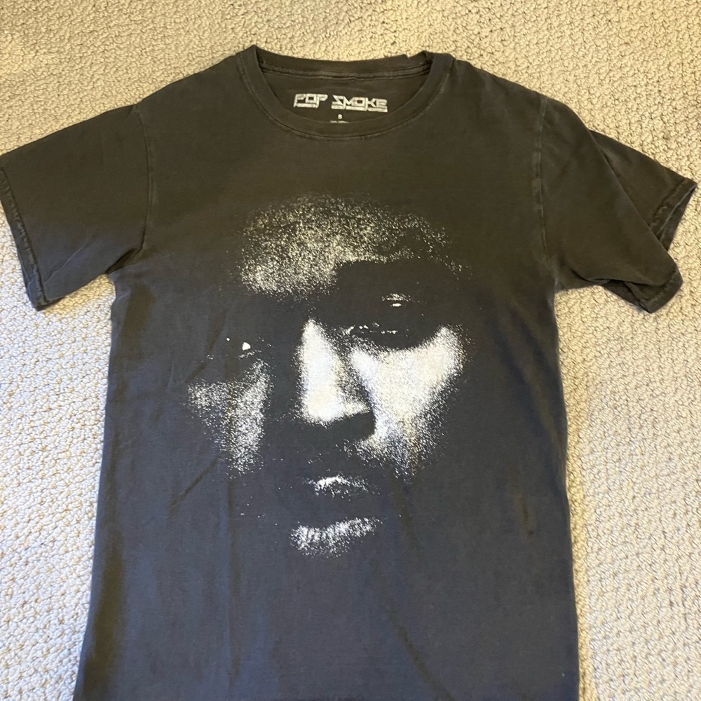 Brand new found in closet  selling for great price. Fits extremely well.